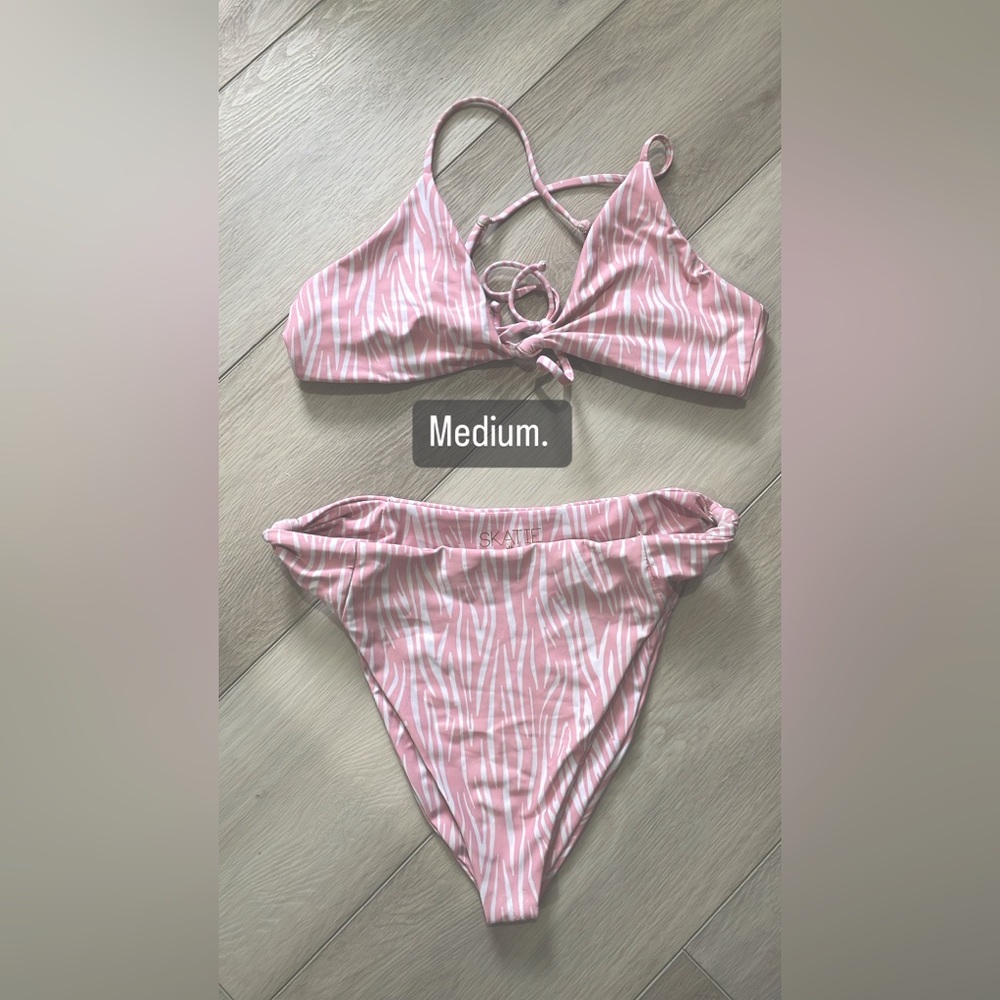Skatie pink and white two piece.